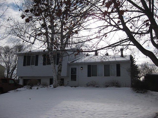 1st image of 7 Blossomdale Cir