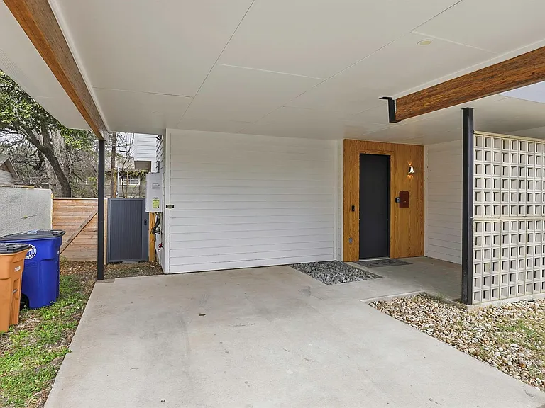 1208 W Oltorf St #A — Photo 2