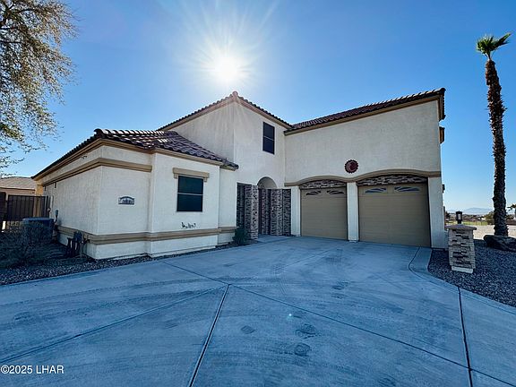 3rd image of 6188 S Vista Laguna Dr