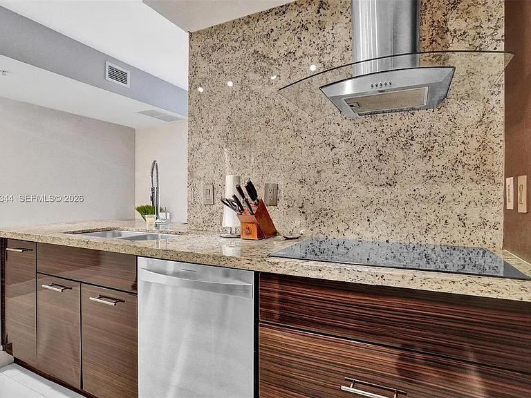 325 Biscayne Blvd #2519 — Photo 24