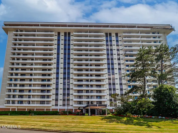 1 Channel Drive #1705, Monmouth Beach, NJ 07750