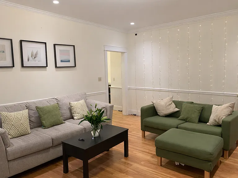 76 Quint Ave #2 — Photo 7