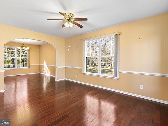 4th image of 6 Sunset Hollow Rd