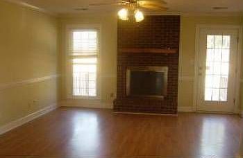 3rd image of 403 Arbor Dr