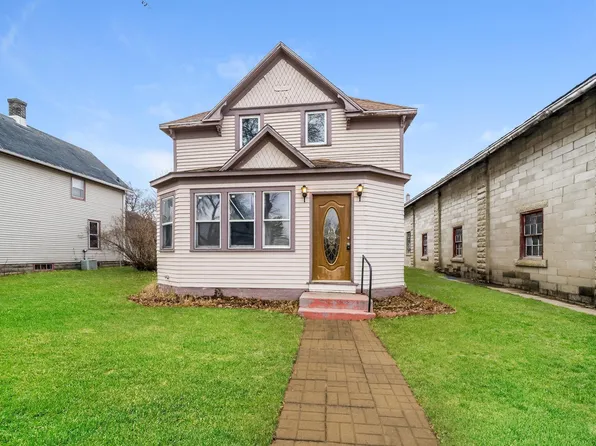 916 1st Ave, Gibbon, MN 55335