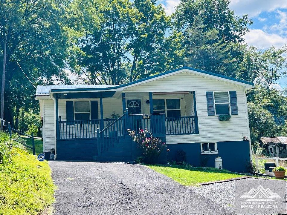 1st image of 228 Maple View Rd