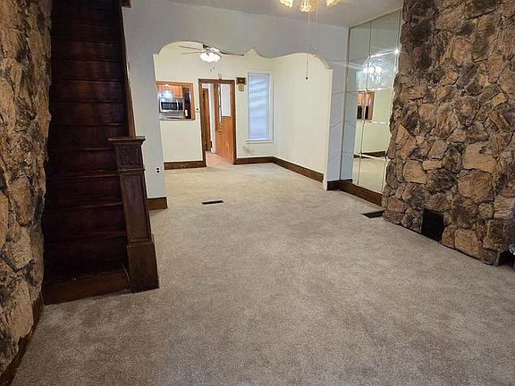 2nd image of 5533 Poplar St