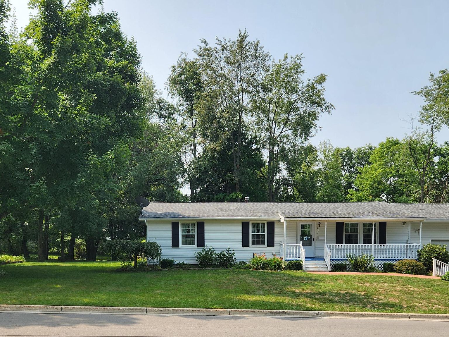 400 Parkwood Dr, Jonesville, MI 49250 MLS 23025195 Zillow