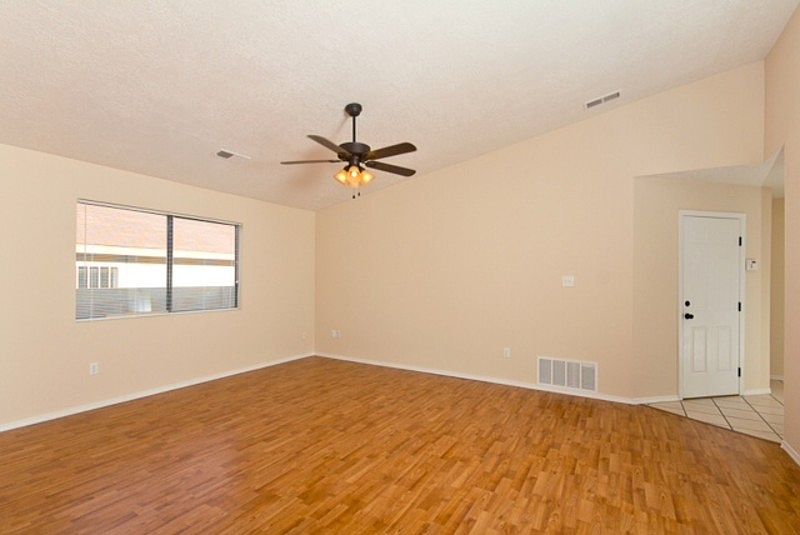 87121 Apartments