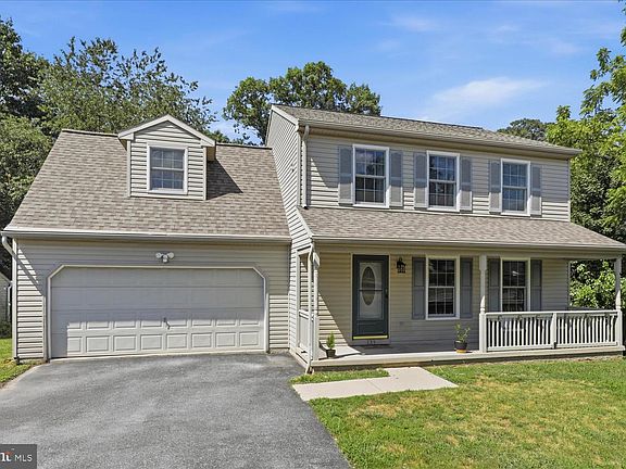3rd image of 235 Owl Hill Rd