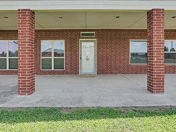 4th image of 2560 Tori Ln