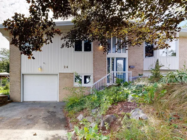 24 Deepwood Cres, Halifax, NS B3M 2Y6