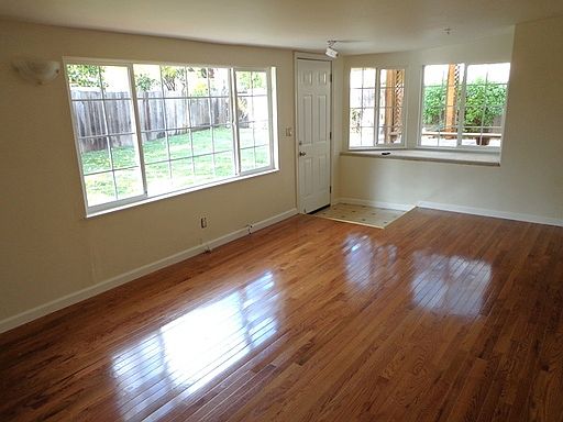5th image of 18735 Loree Ave