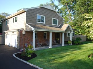 121 Gail Ct, East Northport, NY 11731