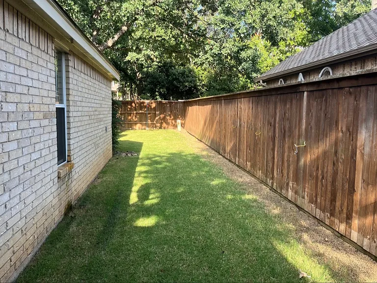 2702 View Mdw — Photo 50