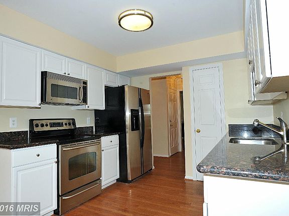 3rd image of 5800 Apsley House Ct