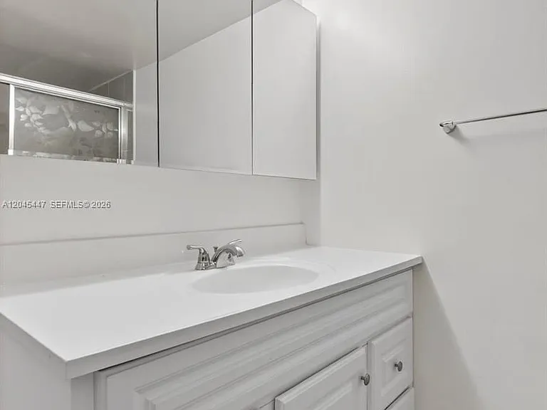 1710 NE 191st St #206 — Photo 31