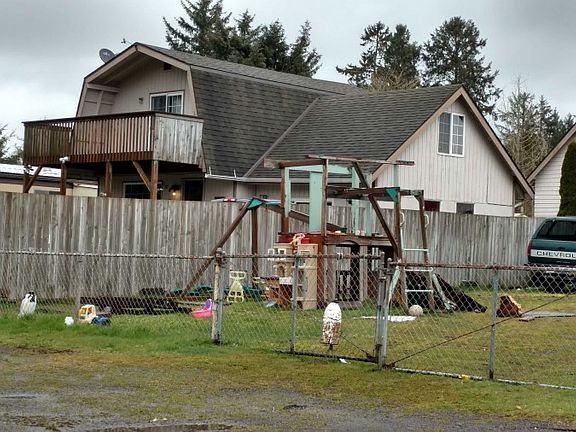 3rd image of 1560 S Olympia St