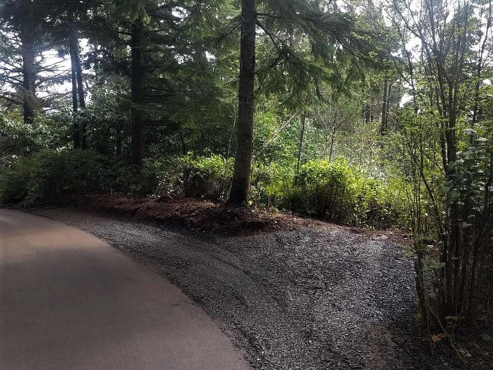2nd image of 124 Ridge Crest Rd