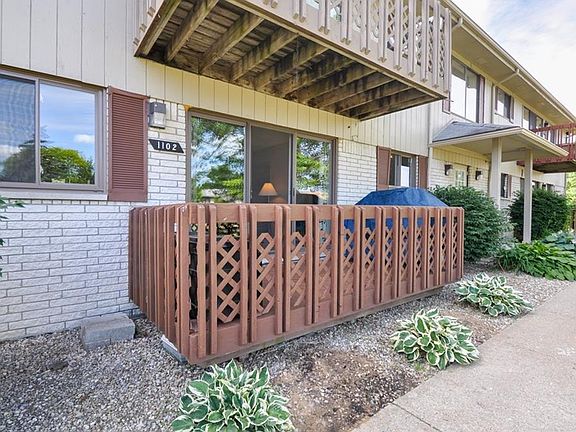 2nd image of 1102 Hillcrest Dr #1