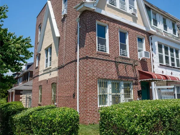 9701 69th Avenue, Forest Hills, NY 11375