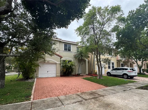 16904 SW 35th St, Hollywood, FL 33027