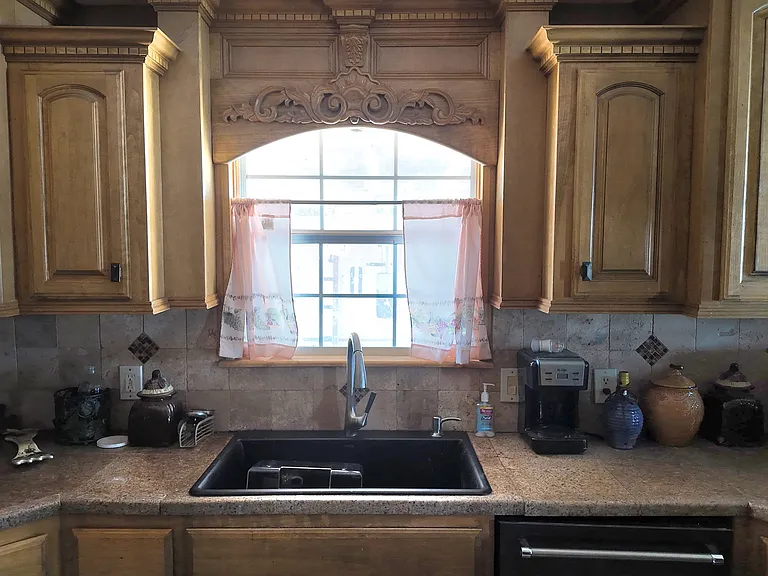 Helena Ave — Photo 12