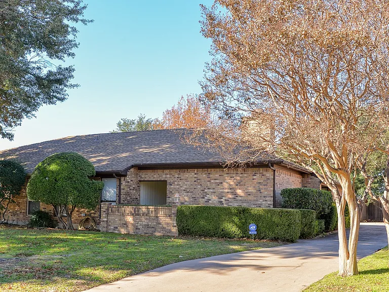 5128 Ledgestone Dr — Photo 7