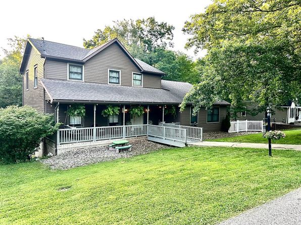 160 Crestwood Ct