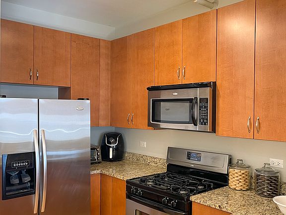 5th image of 451 W Huron St Unit 709