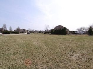 7545 S Kensington Way, Franklin, WI 53132