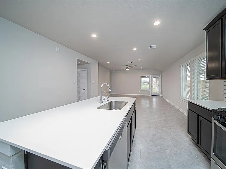 7411 Victoria Brook Trce — Photo 32