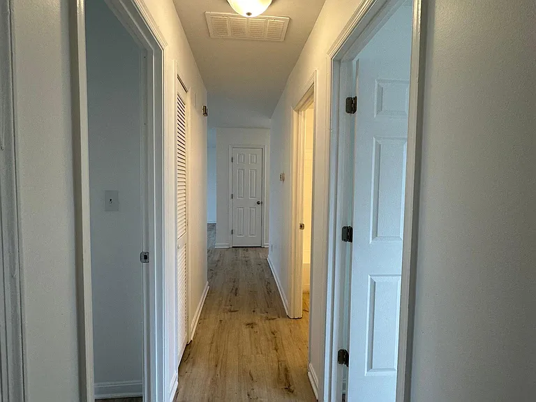 104 Durham Dr — Photo 16