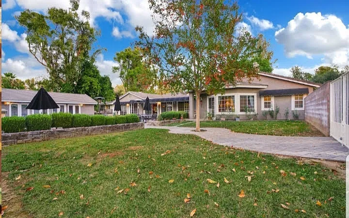7455 Jola Dr — Photo 4