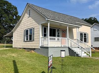 104 N 14th Ave, Laurel, MS 39440