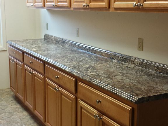 Counters & cabinets in EIK