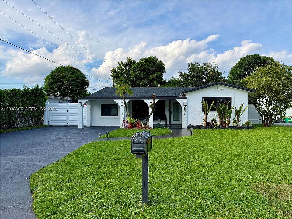 2nd image of 7021 SW 28th St