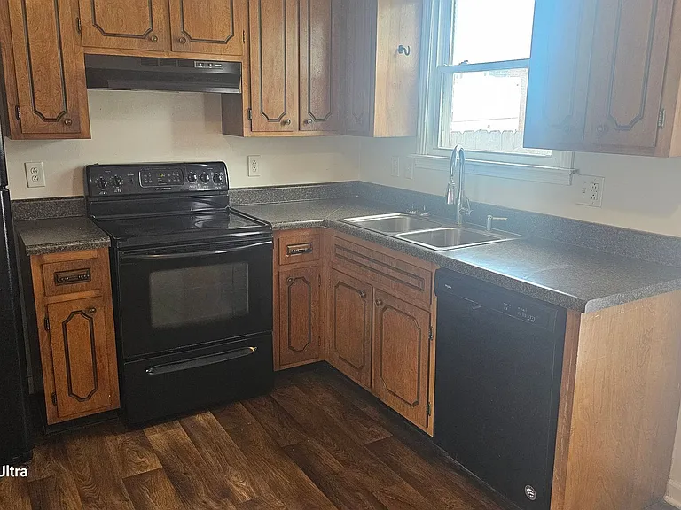 610 Commerce St #19 — Photo 5
