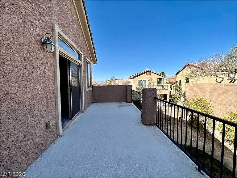 2738 Auchmull St — Photo 24
