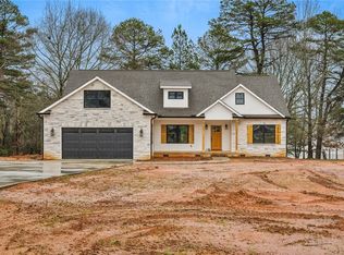 725 Coneross Creek Rd, Seneca, SC 29678