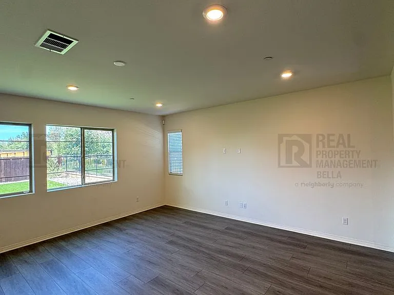 29261 Humboldt Ct — Photo 10