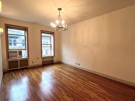 2nd image of 25 W 70th St APT 4A