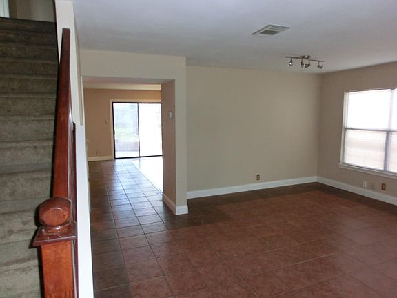 3rd image of 7814 Caston Park Dr