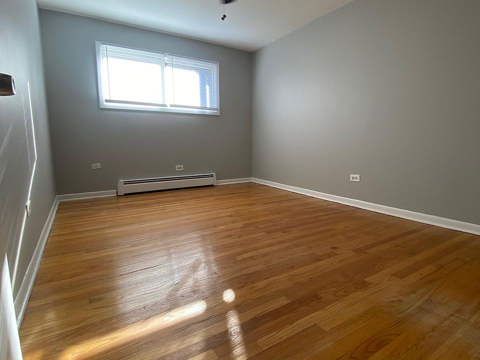 1st image of 5005 Columbus Dr APT B