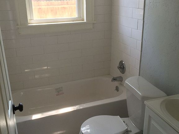 5th image of 2400 NW 20th St #2013