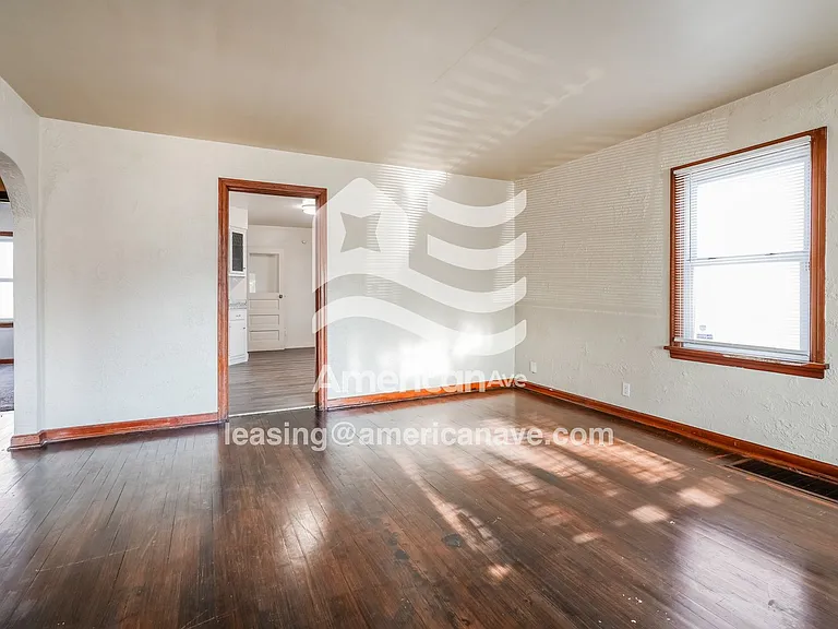 1789186_003_living_room_13717791.jpg