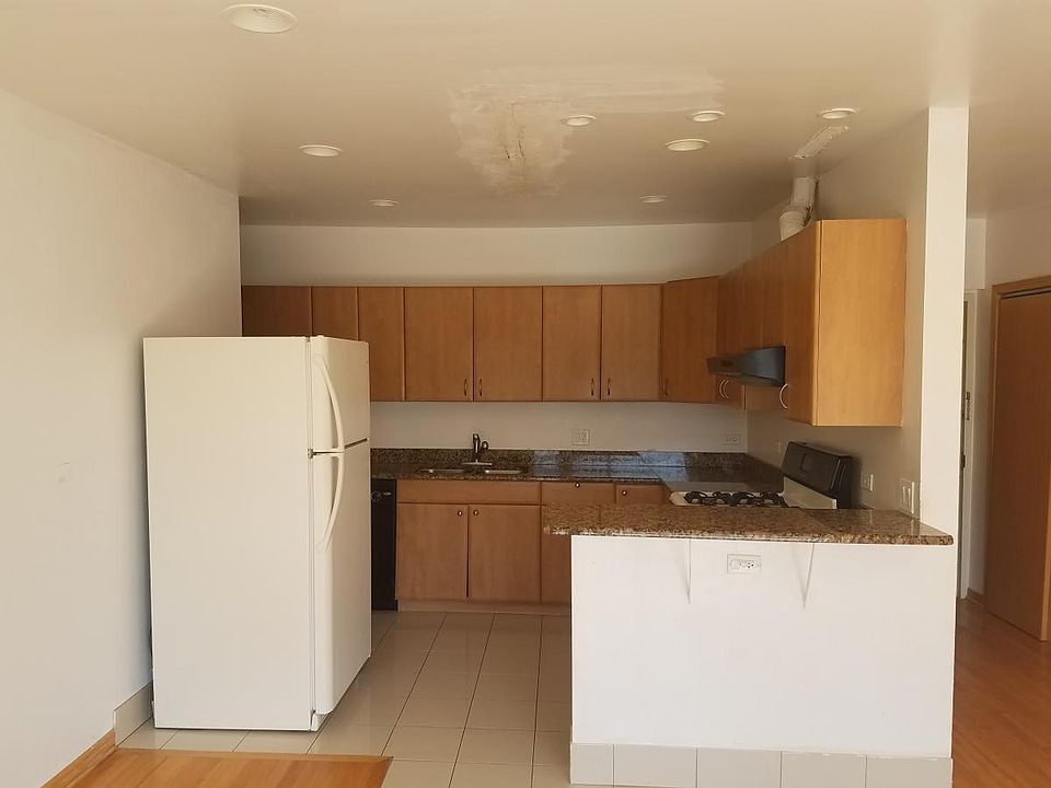 1st image of 4725 W Lawrence Ave Unit 304