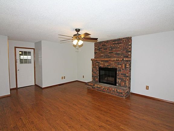 5th image of 5 Maldon Cir