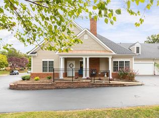 422 Dunlin Ct, Midlothian, VA 23114