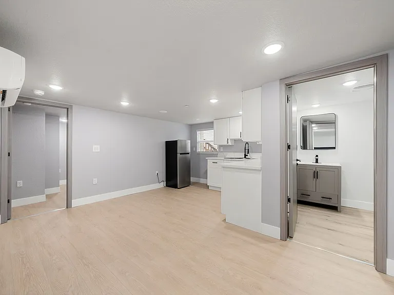 313 D St — Photo 10